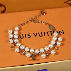 Louis Vuitton LV gold metal fine chain pearl letter flower pendant bracelet-3655  